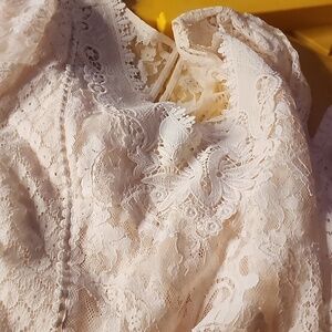 LS NL Lace embroidered top